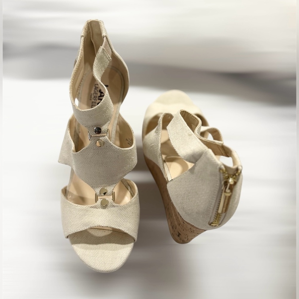 Karl Lagerfeld Sylvie Beige Canvas Cork Wedge Sandals 8M Gold Zip Back
